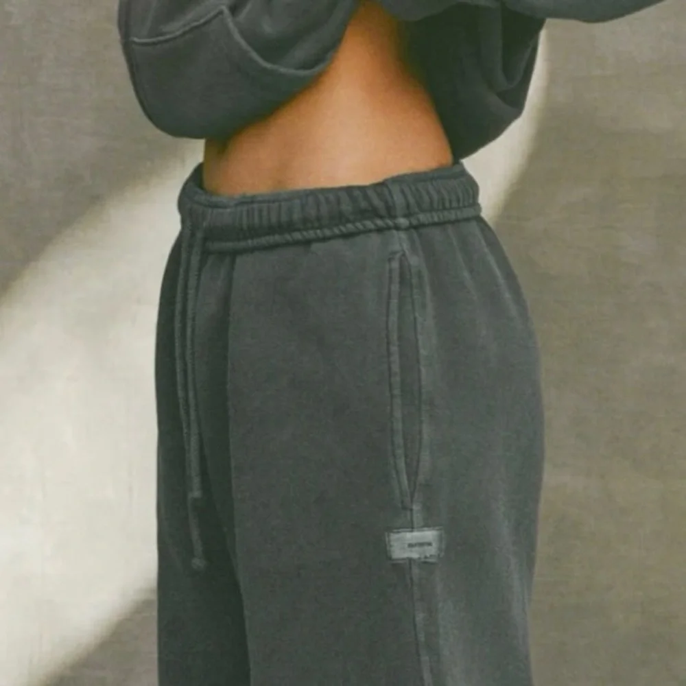 Brand New- JOAH BROWN Oversized Straight Leg Jogger in Washed Black Terry 🩶✨ - Picture 3 of 14